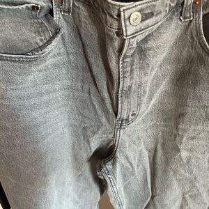 Abercrombie & Fitch Women’s 90’s Ultra High Rise Washed Gray Jeans